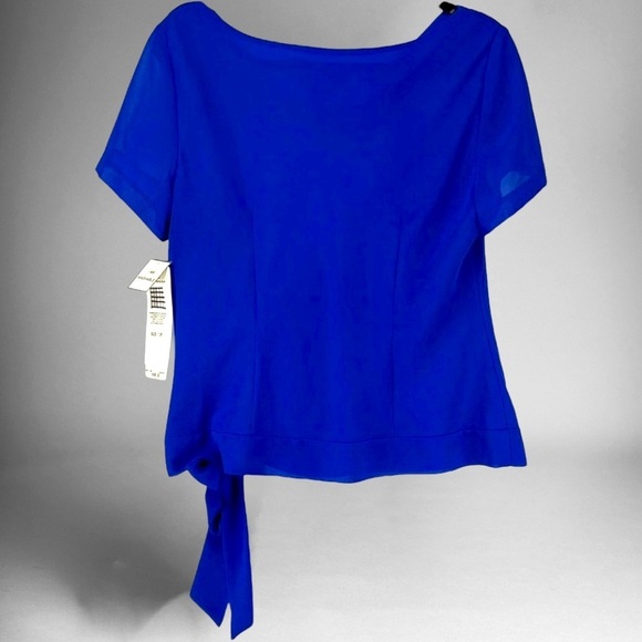 Ultra dress blouse. - Picture 2 of 6